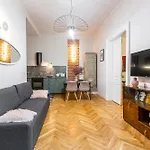 Stylish Apartment #2 In Krakow Old Town